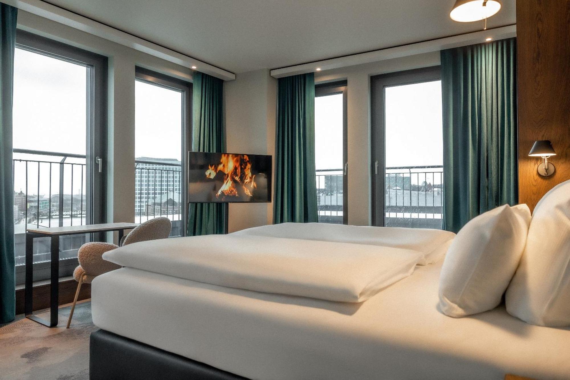 The Cloud One Hamburg-Kontorhaus Hotel Bagian luar foto
